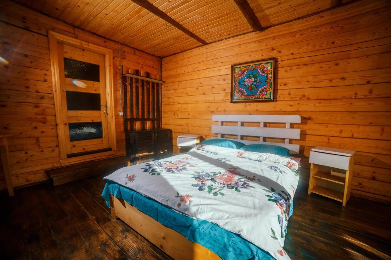 Садиба Дерев*Яна Хата Verkhovyna Exterior foto